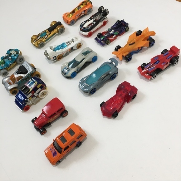 Mattel Vehicles Hot Wheels Diecast Car Lot of 15 Cars Vehicles - Picture 8 of 15